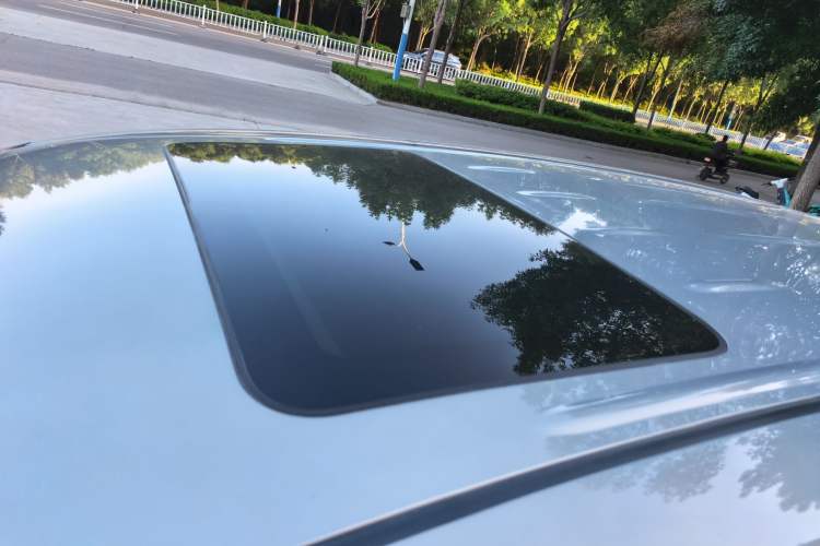 Used Buick GL8 2018 28T Luxury Model China VI Standard Roof