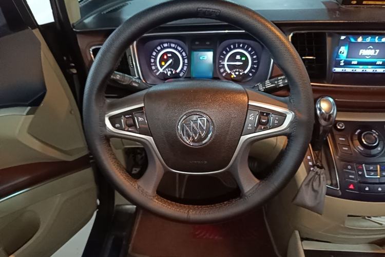 Used Buick GL8 2018 28T Comfort Model China VI Standard Steering Wheel