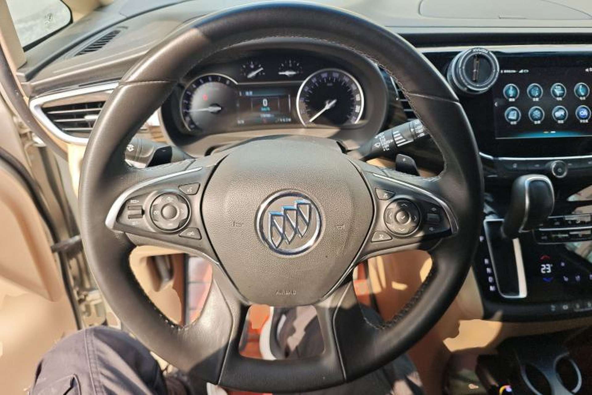 Used Buick GL8 2018 ES 28T Flagship Model China VI Standard Steering Wheel