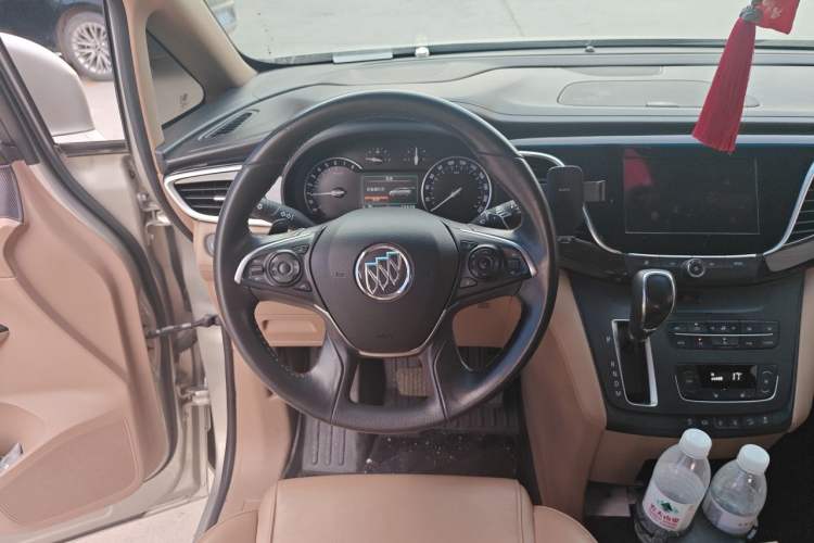 Used Buick GL8 2018 ES 28T Premium Model China VI Standard Steering Wheel