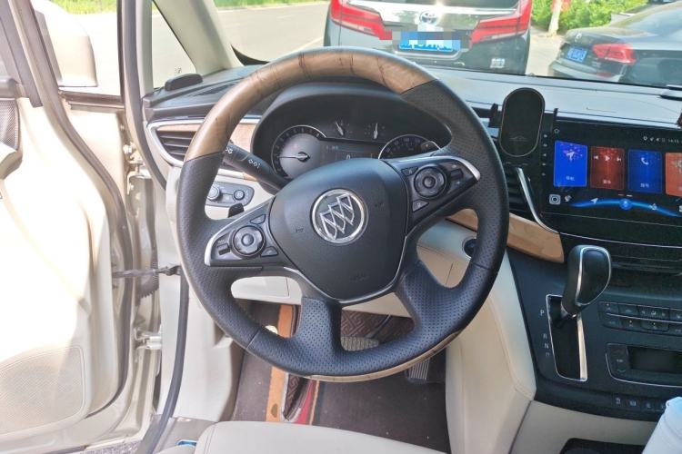 Used Buick GL8 2018 ES 28T Comfort Model China VI Standard Steering Wheel
