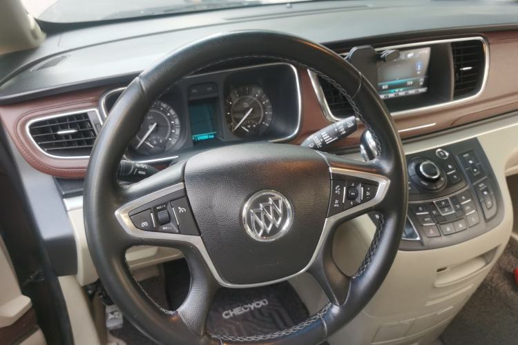 Used Buick GL8 2018 28T Luxury Model China VI Standard Steering Wheel