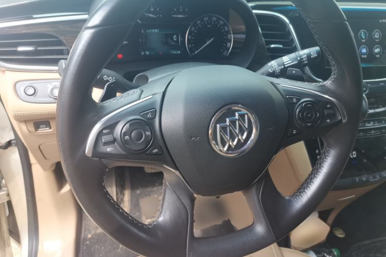 Used Buick GL8 2018 ES 28T Luxury Model China VI Standard Steering Wheel