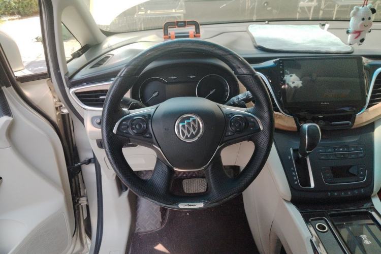 Used Buick GL8 2018 ES 28T Comfort Model China VI Standard Steering Wheel