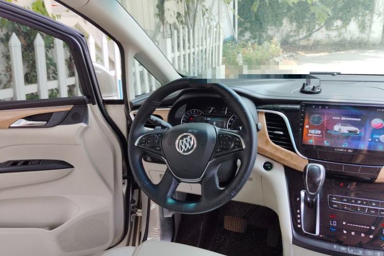Used Buick GL8 2018 ES 28T Comfort Model China VI Standard Steering Wheel