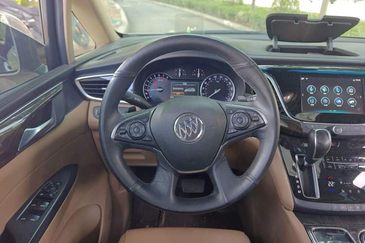 Used Buick GL8 2018 ES 28T Flagship Model China VI Standard Steering Wheel