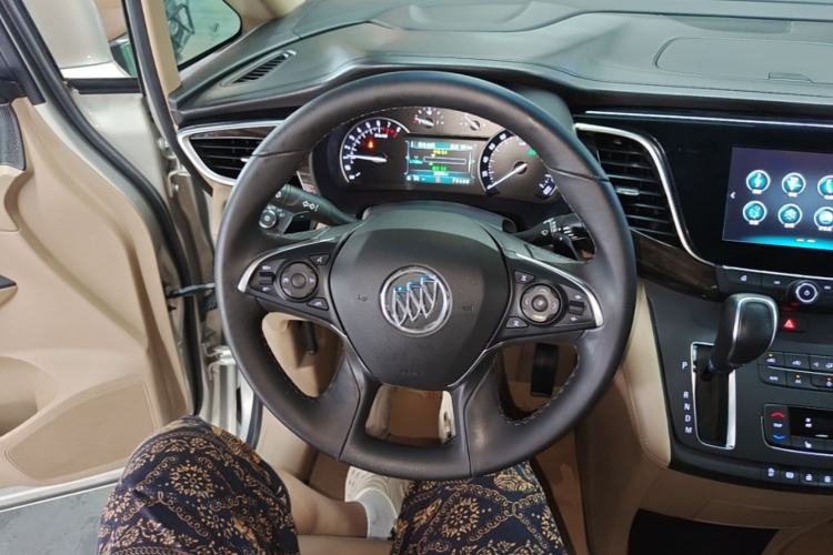Used Buick GL8 2018 ES 28T Premium Model China VI Standard Steering Wheel