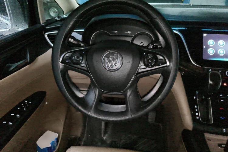 Used Buick GL8 2018 ES 28T Luxury Model China VI Standard Steering Wheel