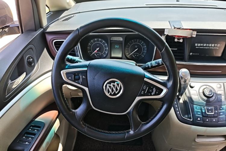 Used Buick GL8 2018 28T Luxury Model China VI Standard Steering Wheel