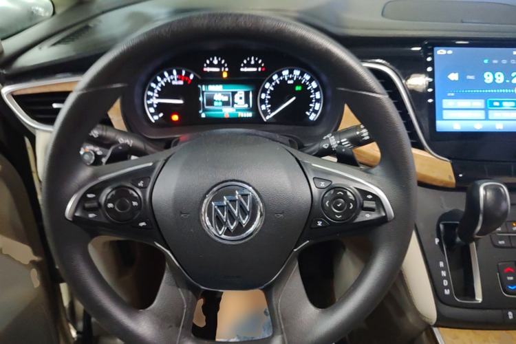 Used Buick GL8 2018 ES 28T Comfort Model China VI Standard Steering Wheel