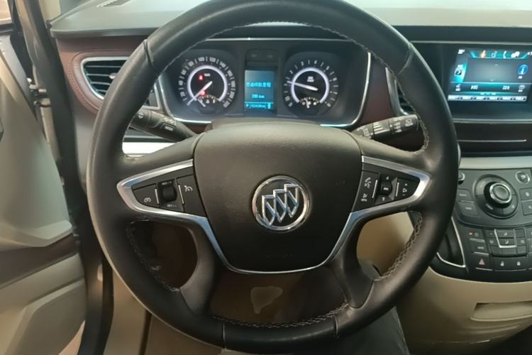 Used Buick GL8 2018 28T Luxury Model China VI Standard Steering Wheel