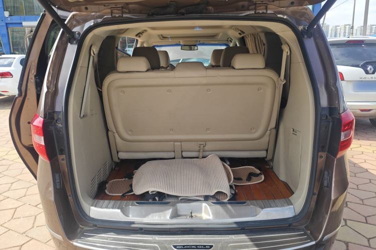 Used Buick GL8 2018 28T Luxury Model China VI Standard Trunk
