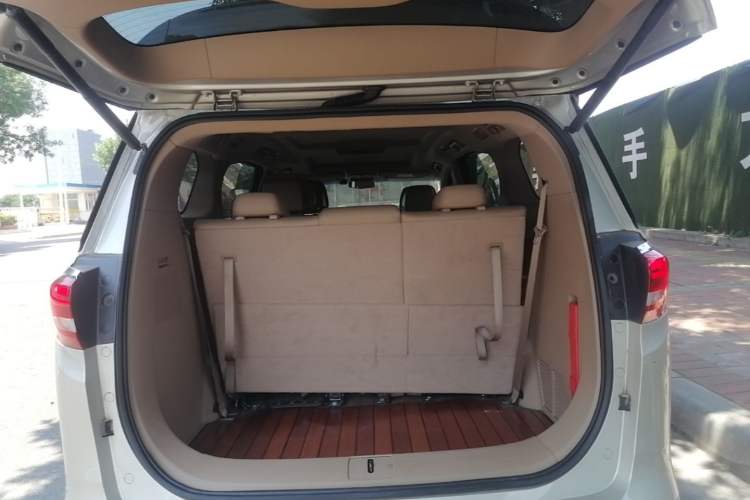 Used Buick GL8 2018 ES 28T Premium Model China VI Standard Trunk