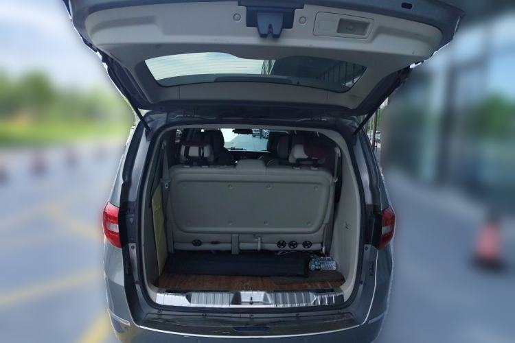 Used Buick GL8 2018 28T Luxury Model China VI Standard Trunk