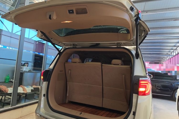 Used Buick GL8 2018 ES 28T Premium Model China VI Standard Trunk