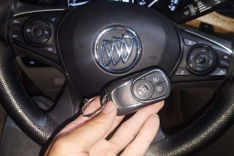 Used Buick GL8 2018 ES 28T Comfort Model China VI Standard Vehicle Key