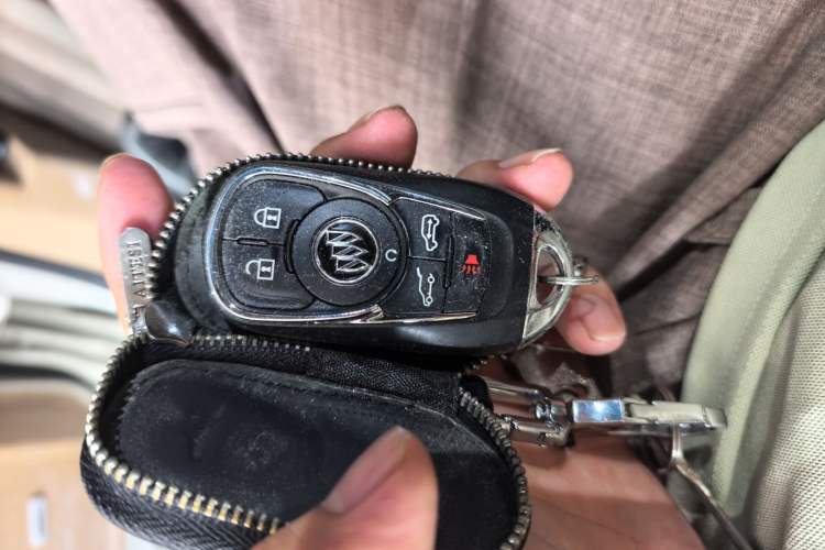 Used Buick GL8 2018 ES 28T Flagship Model China VI Standard Vehicle Key