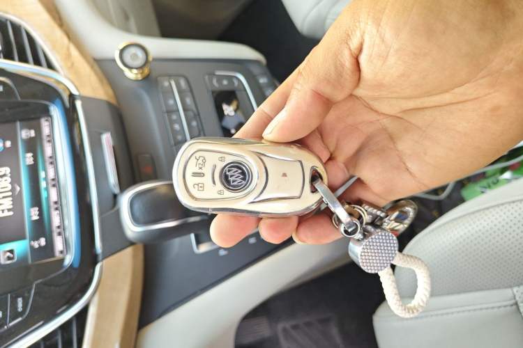 Used Buick GL8 2018 ES 28T Comfort Model China VI Standard Vehicle Key