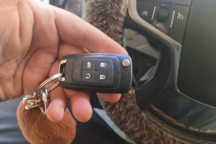 Used Buick GL8 2018 28T Luxury Model China VI Standard Vehicle Key