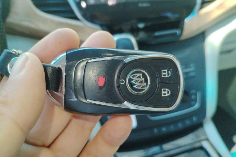 Used Buick GL8 2018 ES 28T Comfort Model China VI Standard Vehicle Key