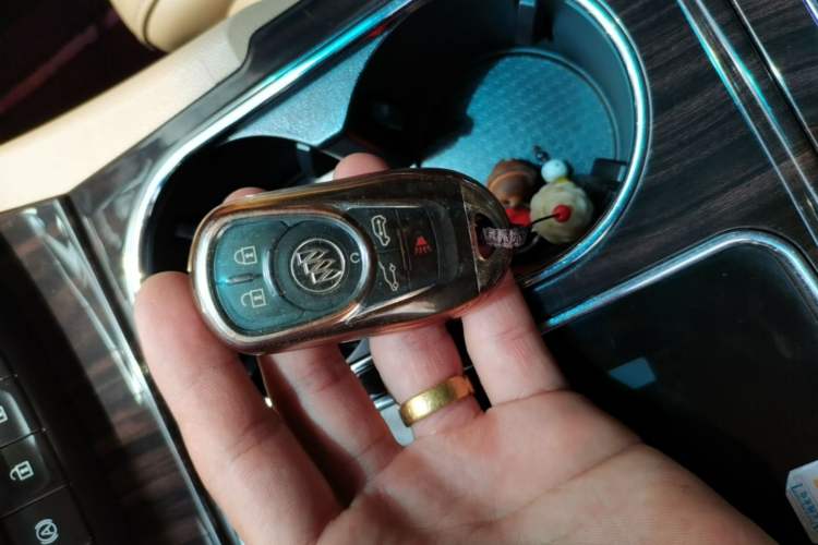 Used Buick GL8 2018 ES 28T Flagship Model China VI Standard Vehicle Key