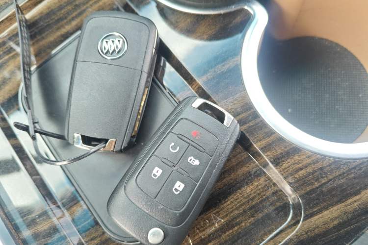 Used Buick GL8 2018 28T Luxury Model China VI Standard Vehicle Key
