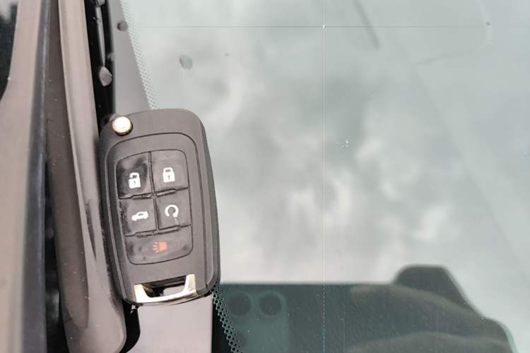 Used Buick GL8 2018 28T Luxury Model China VI Standard Vehicle Key