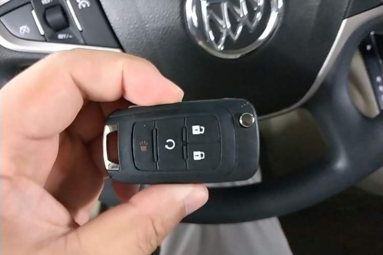 Used Buick GL8 2018 28T Comfort Model China VI Standard Vehicle Key