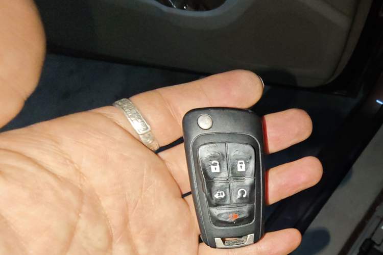 Used Buick GL8 2018 28T Luxury Model China VI Standard Vehicle Key