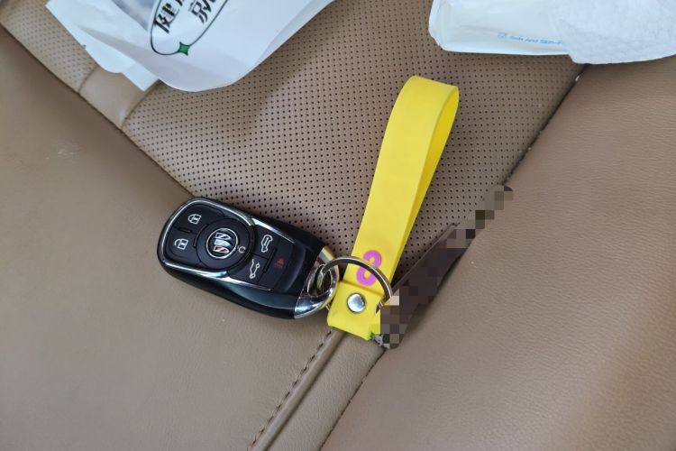 Used Buick GL8 2018 ES 28T Luxury Model China VI Standard Vehicle Key