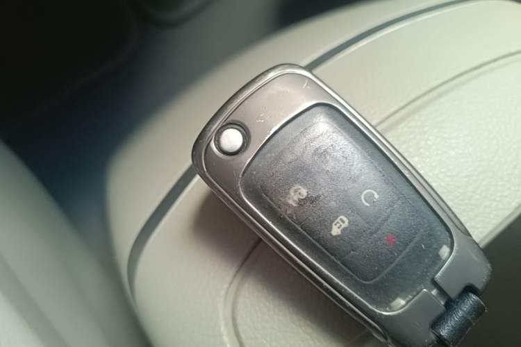 Used Buick GL8 2018 28T Luxury Model China VI Standard Vehicle Key