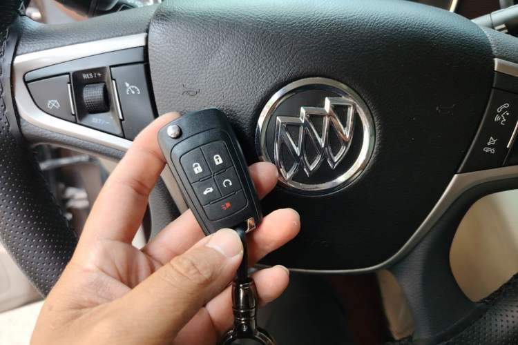 Used Buick GL8 2018 28T Comfort Model China VI Standard Vehicle Key