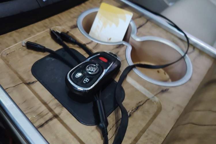Used Buick GL8 2018 ES 28T Comfort Model China VI Standard Vehicle Key