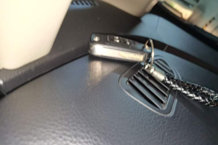Used Buick GL8 2018 28T Prestige Version China VI Standard Vehicle Key