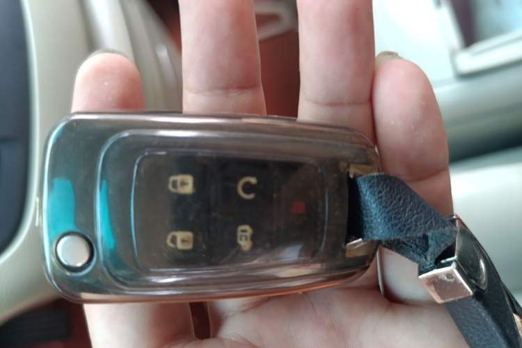 Used Buick GL8 2018 28T Luxury Model China VI Standard Vehicle Key
