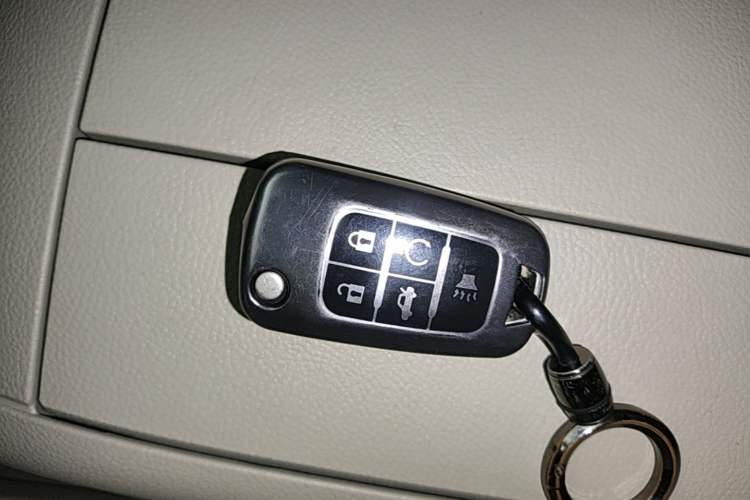Used Buick GL8 2018 28T Prestige Version China VI Standard Vehicle Key