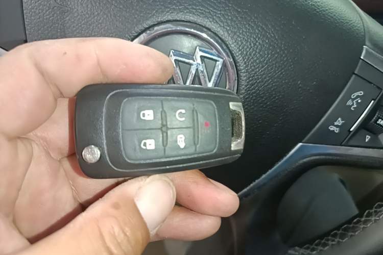 Used Buick GL8 2018 28T Luxury Model China VI Standard Vehicle Key
