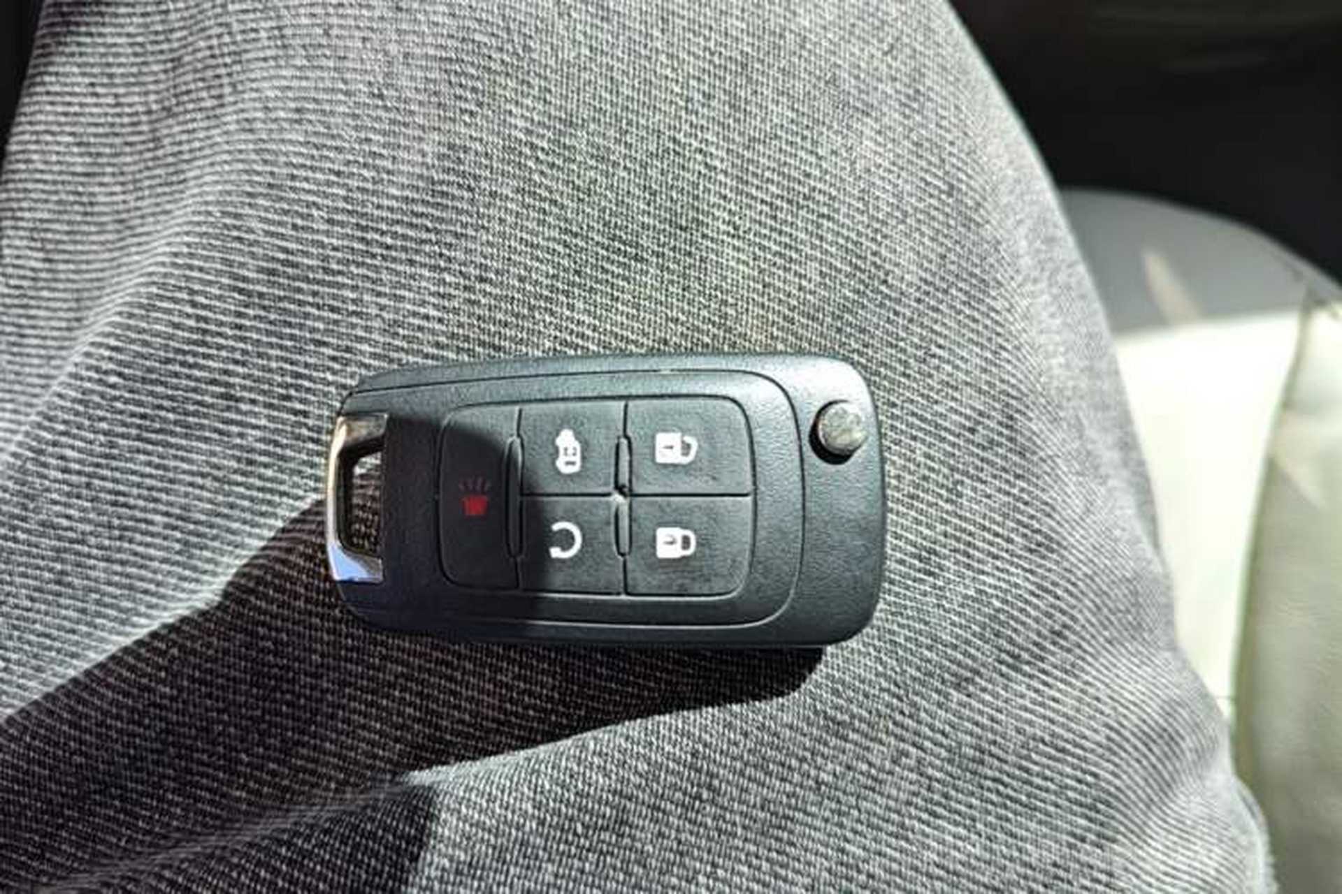 Used Buick GL8 2018 28T Luxury Model China VI Standard Vehicle Key