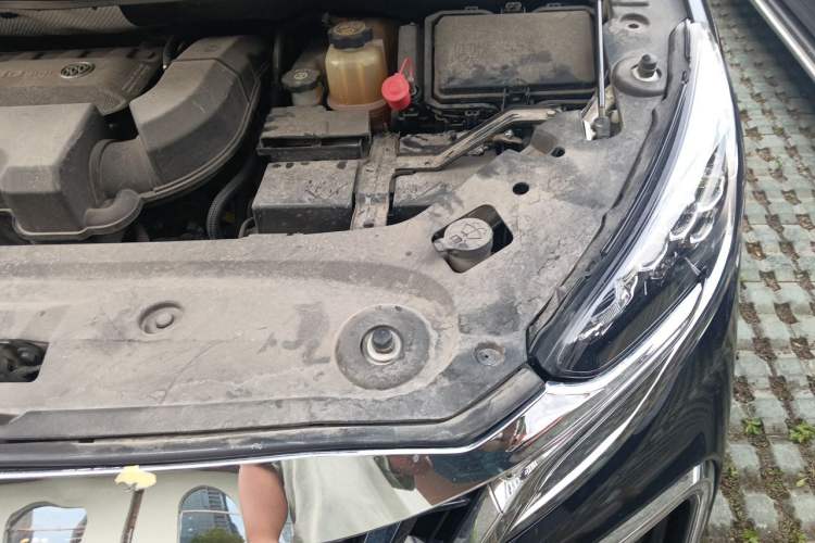 Used Buick GL8 2020 ES Land Cruiser 653T Comfort Edition Engine Bay Left