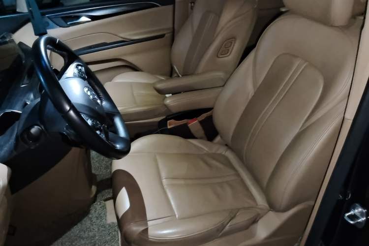 Used Buick GL8 2020 ES Land Cruiser 653T Luxury Model Left Front Seat