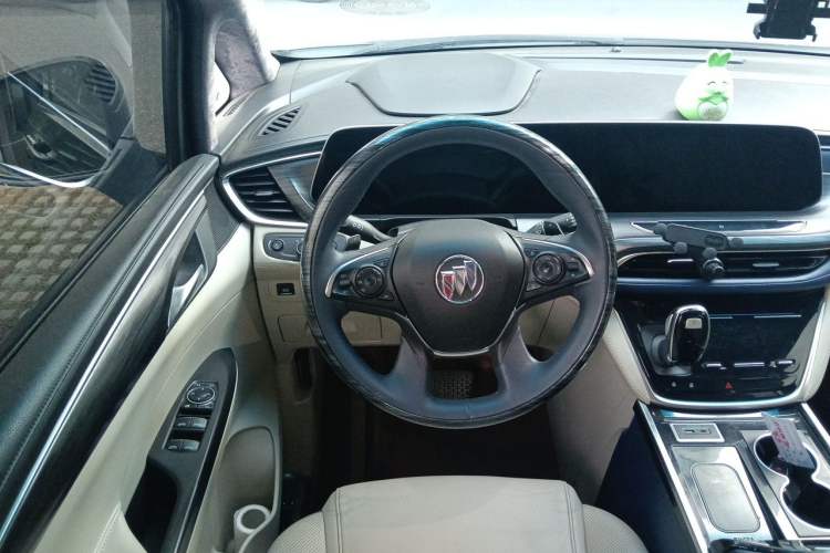 Used Buick GL8 2020 ES Land Cruiser 653T Comfort Edition Steering Wheel