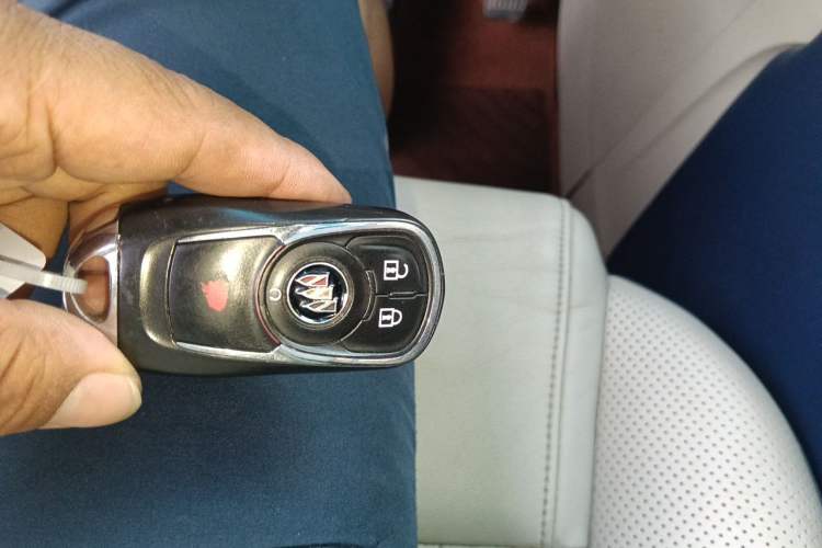 Used Buick GL8 2020 ES Land Cruiser 653T Comfort Edition Vehicle Key