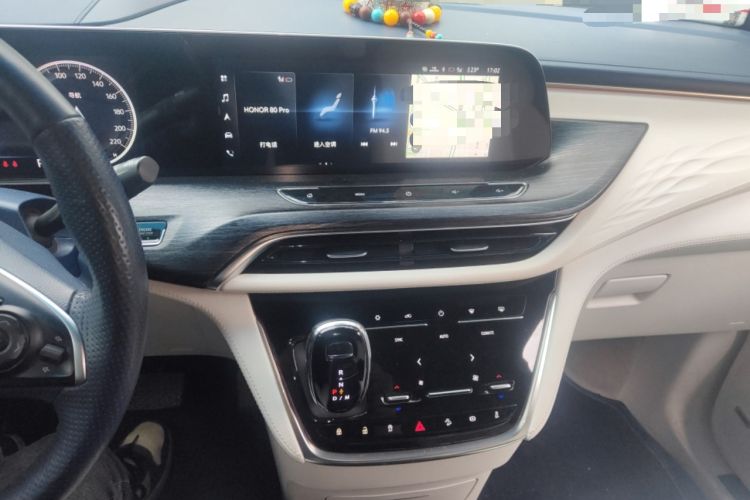 Used Buick GL8 2020 Avenir Avia Four-Seat Luxury Edition Audio And AC Panel