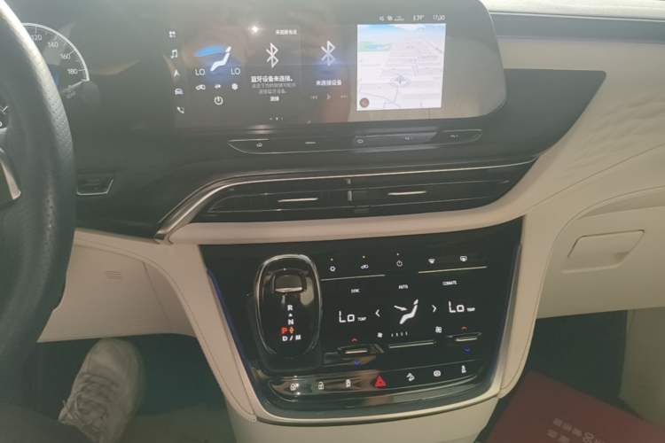 Used Buick GL8 2020 Avenir Avia Four-Seat Luxury Edition Audio And AC Panel