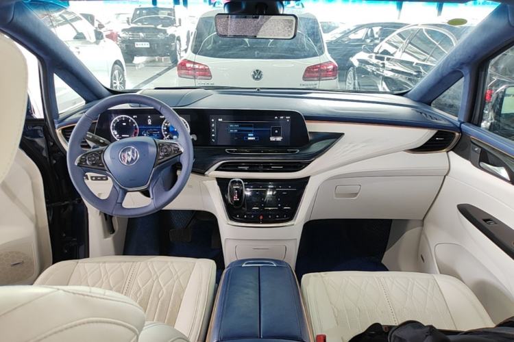 Used Buick GL8 2020 Avenir Avia Four-Seat Luxury Edition Center Console