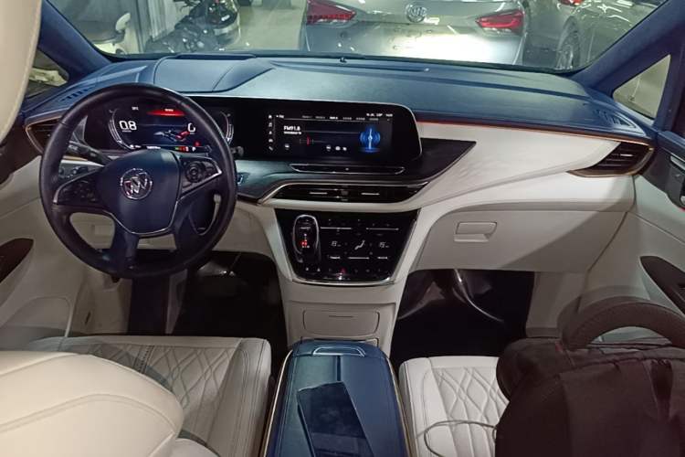 Used Buick GL8 2020 Avenir Avia Four-Seat Luxury Edition Center Console