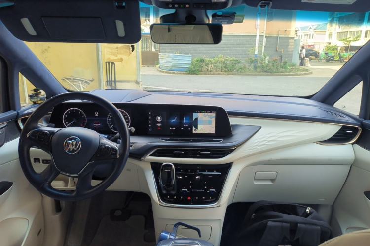Used Buick GL8 2020 Avenir Avia Four-Seat Luxury Edition Center Console