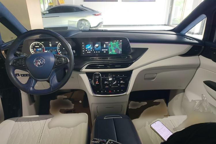 Used Buick GL8 2020 Avenir Avia Four-Seat Luxury Edition Center Console