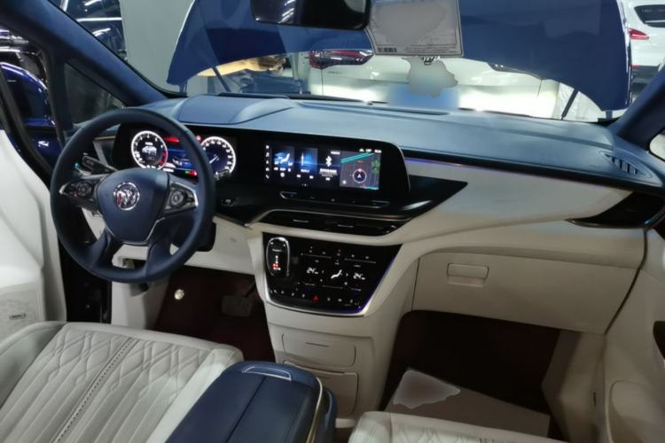 Used Buick GL8 2020 Avenir Avia Four-Seat Luxury Edition Center Console