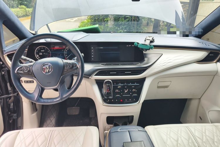 Used Buick GL8 2020 Avenir Avia Four-Seat Luxury Edition Center Console